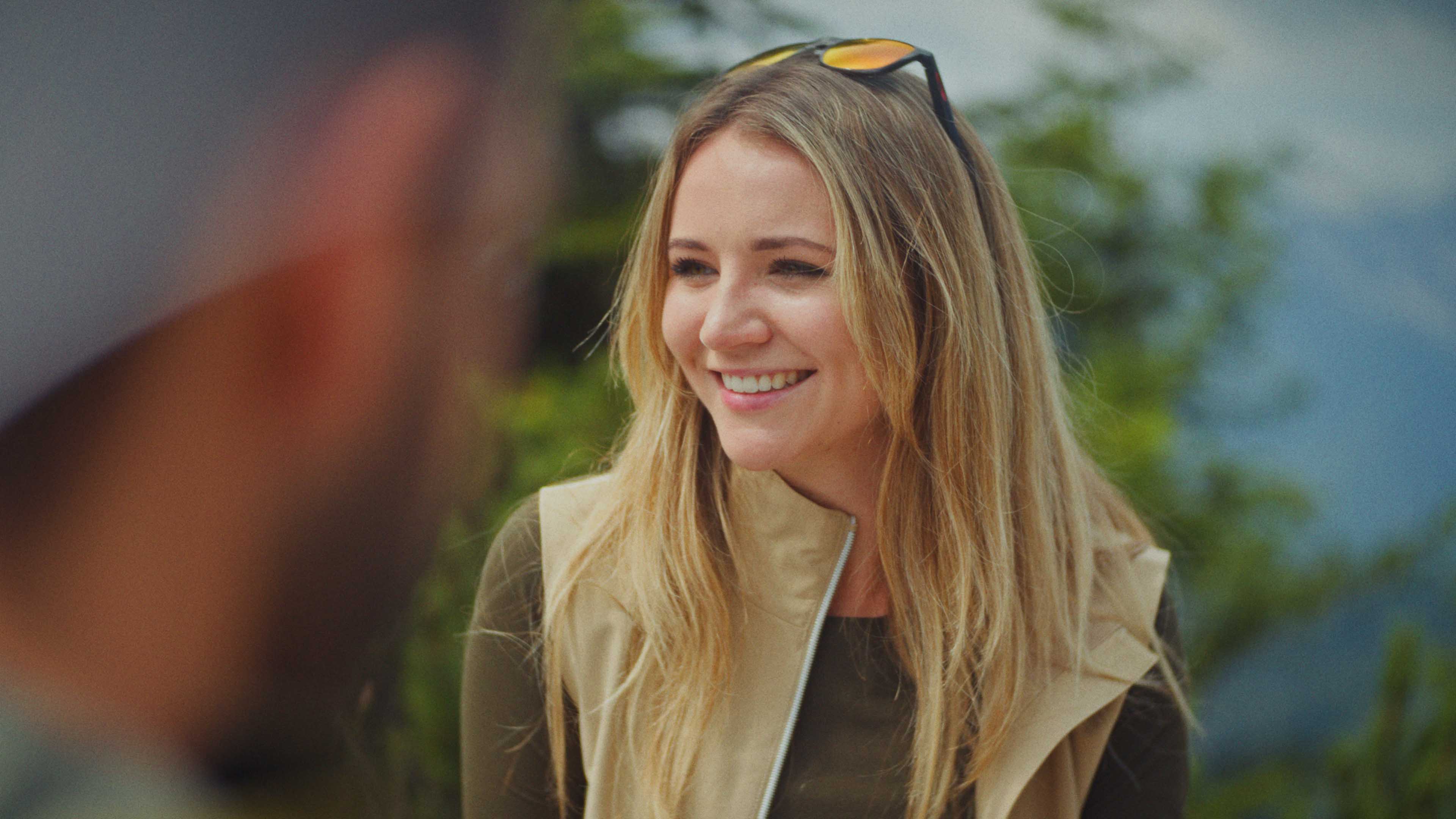 Toelzer Land preview image side white